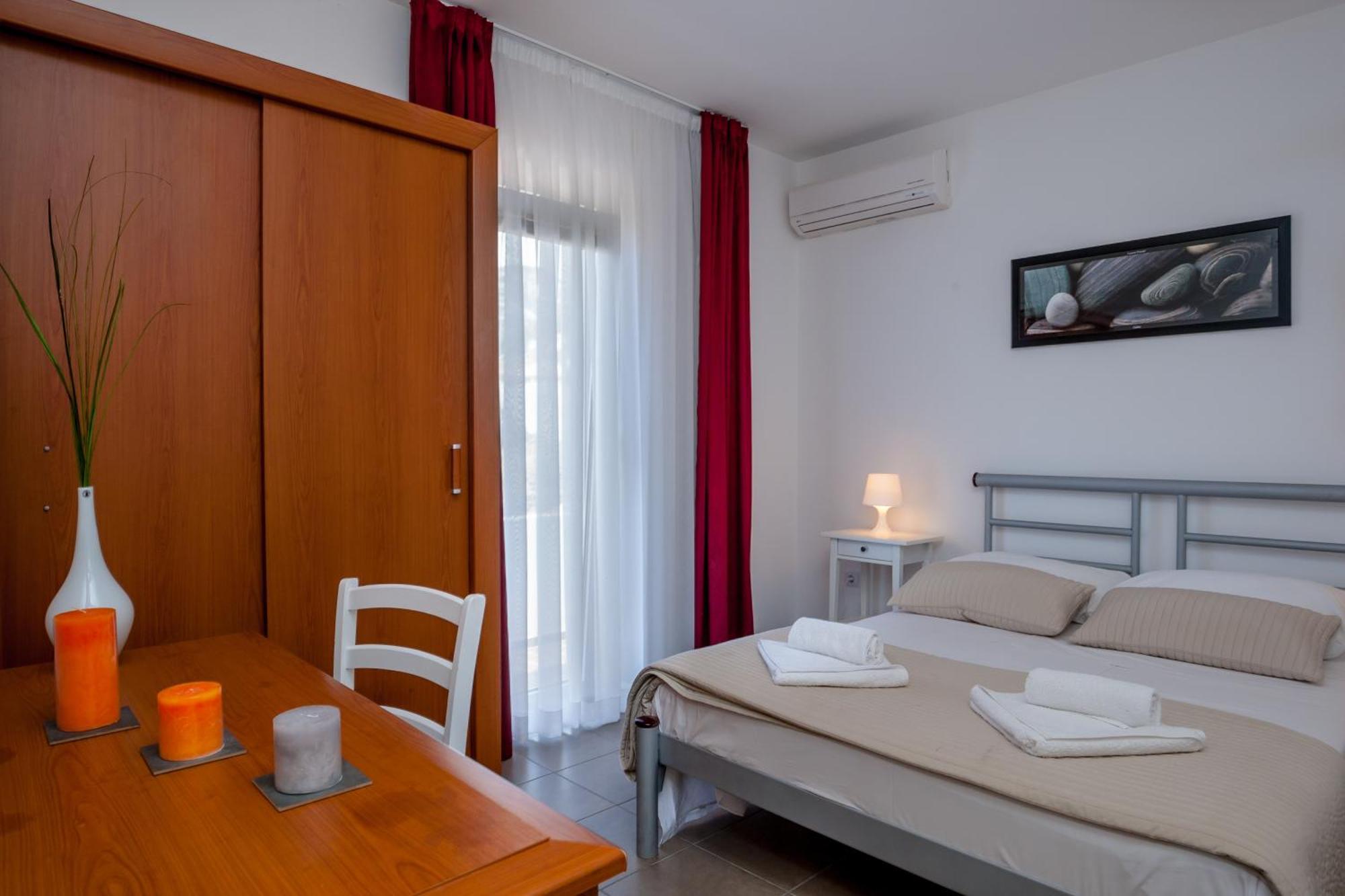 Villa Livia Apartments Bol Dış mekan fotoğraf