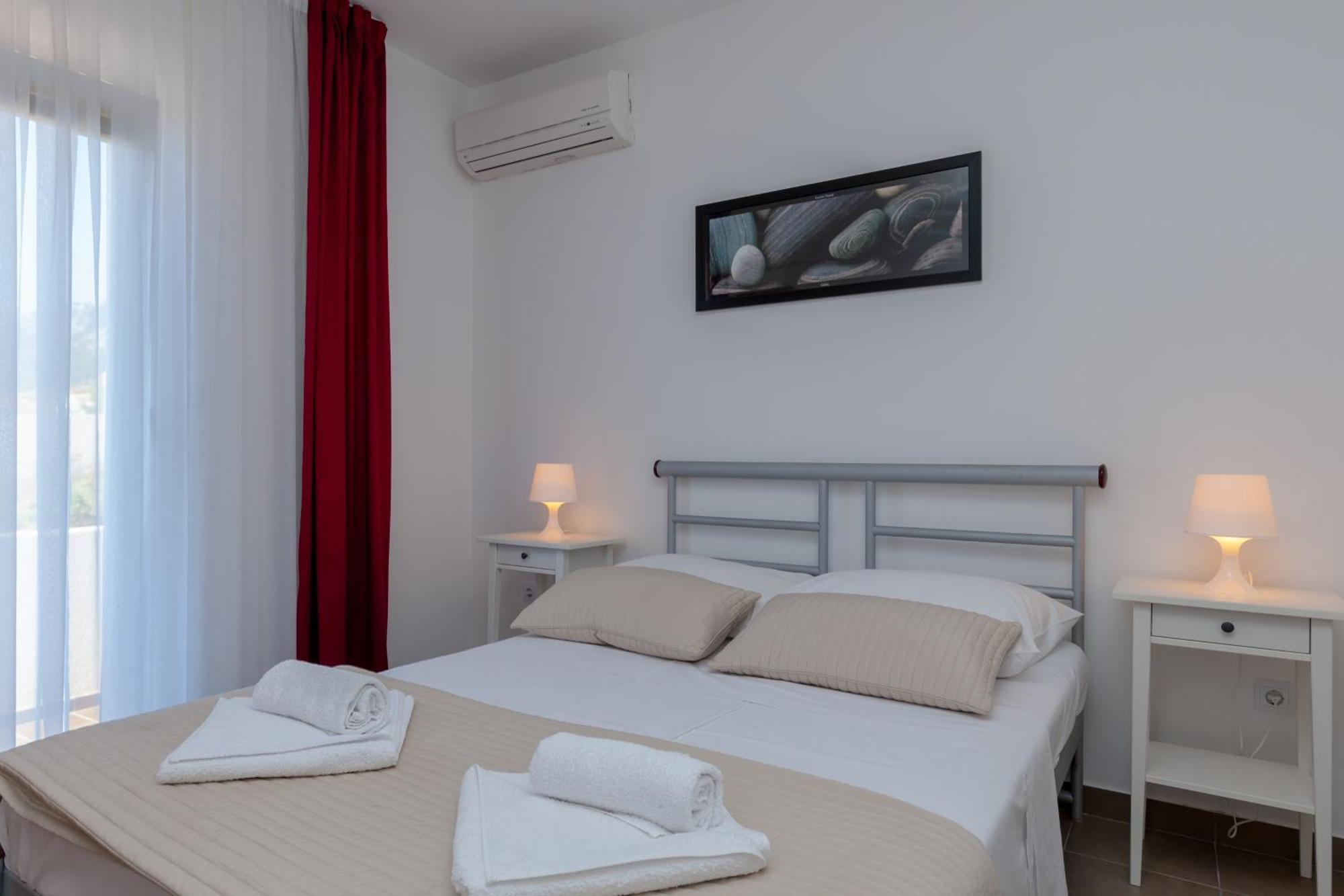 Villa Livia Apartments Bol Dış mekan fotoğraf